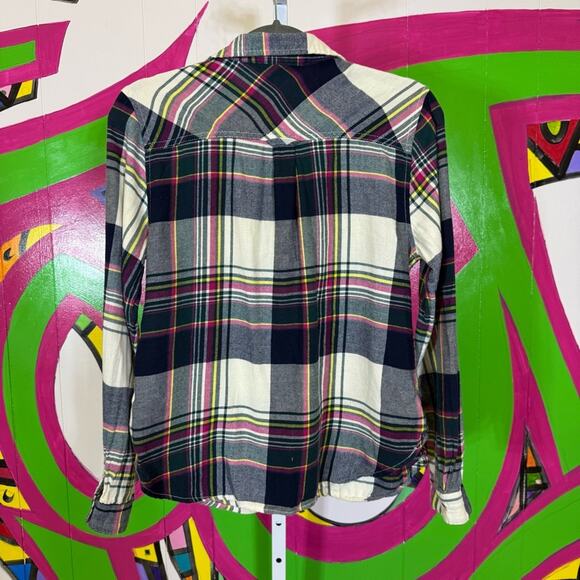 Maurices. Plaid Flannel Button-Up Shirt. Size Small. Excellent condition! - Picture 6 of 6